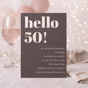Invitation Fête d'anniversaire moderne chic marron chaud 50 a