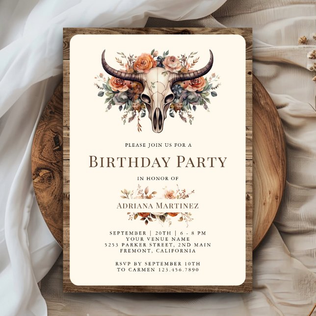 Invitation Fête d'anniversaire occidentale crâne de vache flo (Créateur téléchargé)