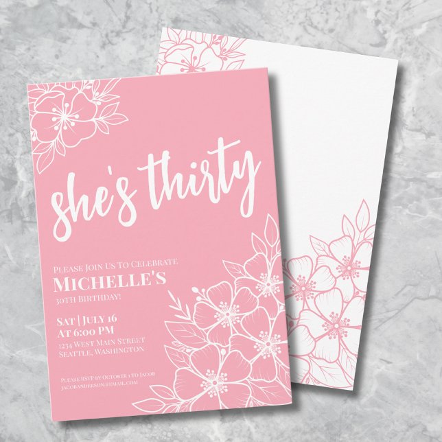 Invitation Fête d'anniversaire rose floral pour les 30 ans (Elegant Floral Thirty Pink 30th Birthday Party Invitation)