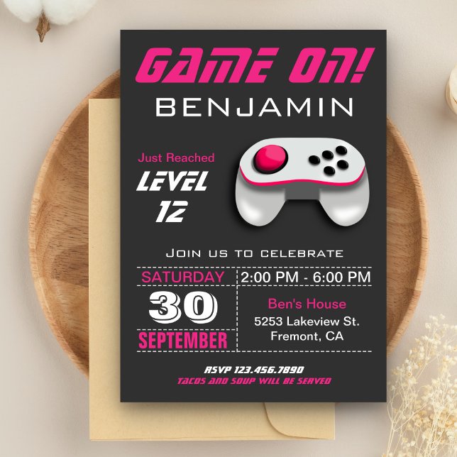 Invitation Fête d'anniversaire rose pour enfants de jeu vidéo (Créateur téléchargé)