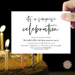 Invitation Fête d'anniversaire surprise<br><div class="desc">C'est une fête de fête d'anniversaire surprise Invitation card. Planifiez la fête d'anniversaire pour votre famille bien-aimée ? Invitation les invités avec cette carte d'invitation parfaite. Ajoutez vos détails dans la police noire correspondante / lettrage.</div>