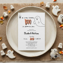 Fête de Bébé Cute Ghost Little Boo est presque arr