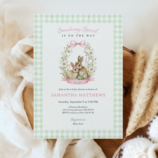 Invitation Fête de Bébé Fille au Style Rétro avec Lapin en Vi (Vintage Bunny Green Gingham Baby Shower Invitation)