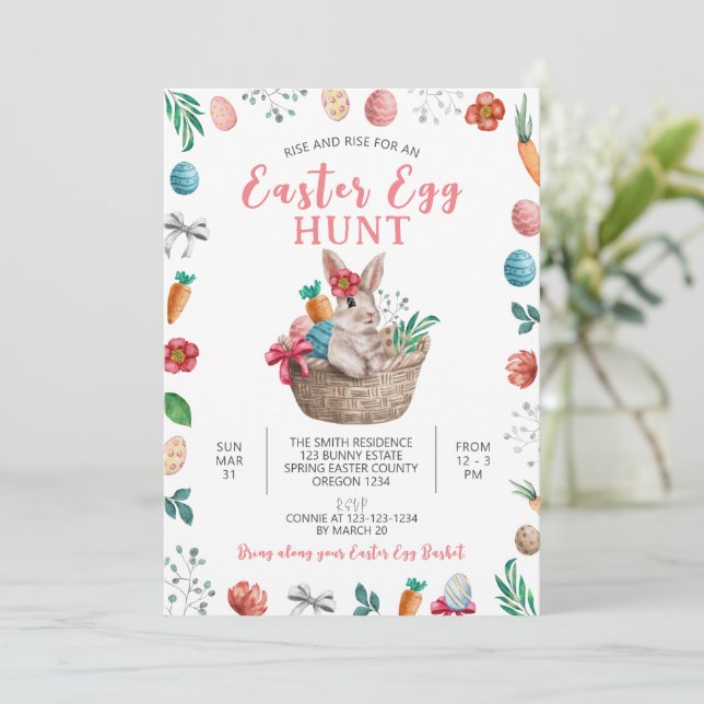 Invitation Fête de chasse aux œufs de Pâques, lapin de printe (Debout devant)
