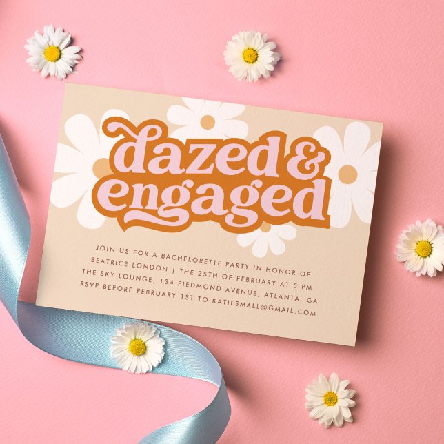 Invitation Fête de Fiançailles Retro Daisy Éperdue & Fiancée  (dazed and engaged daisy retro bachelorette party invitation)