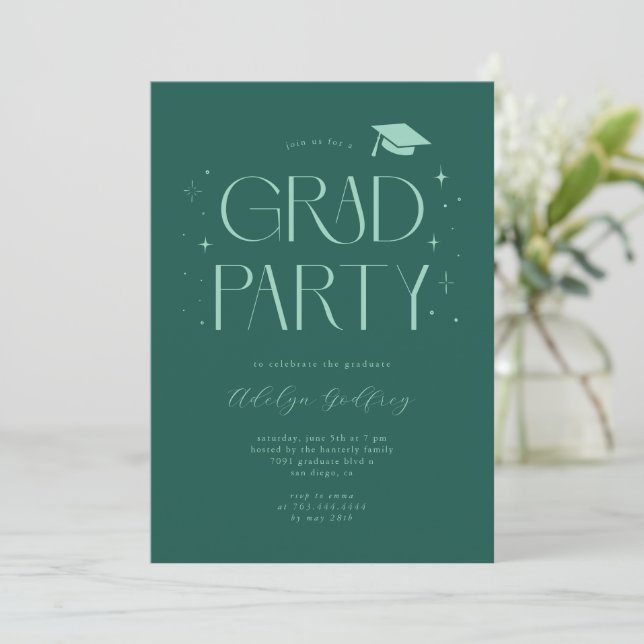 Invitation Fête de fin d'études verte à la typographie fantai (Debout devant)