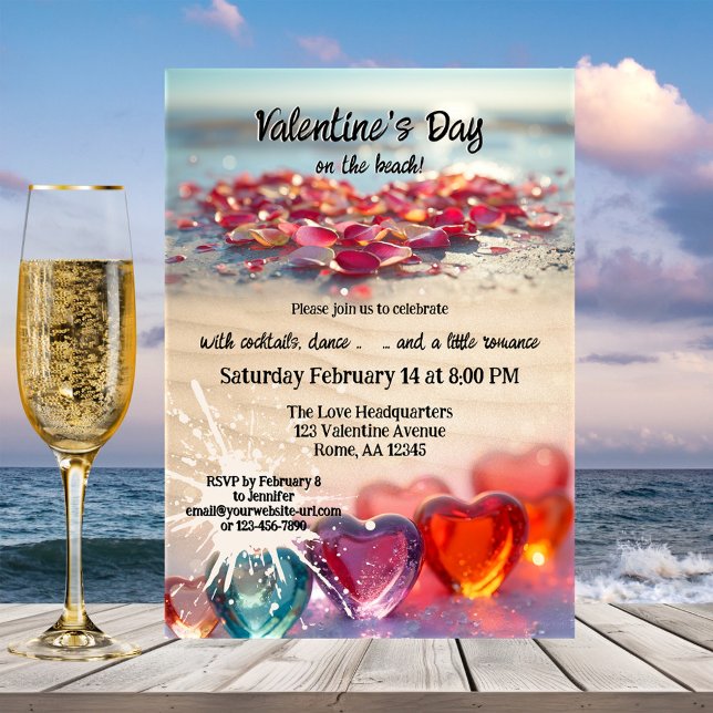 Invitation Fête de la Saint-Valentin sur la plage (Valentine's Day party invitation featuring flower petals and hearts on the beach)