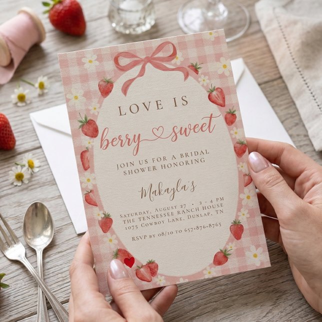 Invitation Fête de mariage gingham aux fraises sucrées (Créateur téléchargé)
