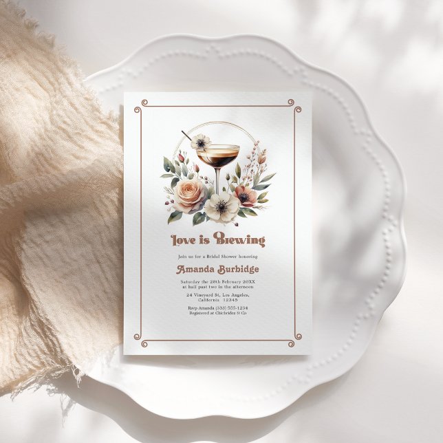 Invitation Fête de Mariage : L'Amour est en Train de Brasser  (Mocha Mousse Love is Brewing Bridal Shower Invitation)
