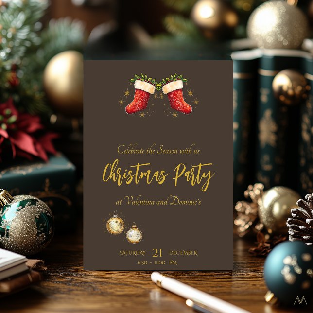 Invitation Fête de Noël avec Bas Rouges sur fond Taupe (Créateur téléchargé)