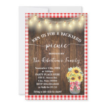 Fête de pique-nique dans la cour avec plaid rouge