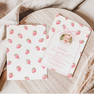 Invitation Fête de première année de la fraise, fille douce c