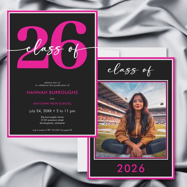 Invitation Fête de remise de diplôme avec écriture rose minim (Modern Minimal Pink Script Graduation Party Invitation)