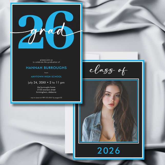 Invitation Fête de remise de diplôme avec un script bleu mini (Modern Minimal Blue Script Graduation Party Invitation)