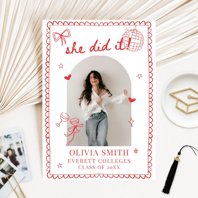 Invitation Fête de remise de diplômes avec photo dessinée mod (She Did It Modern Graduation Announcement Graduation Party Invitation)