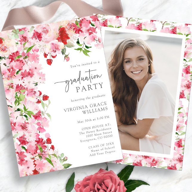 Invitation Fête de remise de diplômes florale rose rouge (Watercolor Red Pink Floral Photo Graduation Party Invitation by Painted Paperie
)