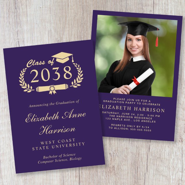 Invitation Fête de remise des diplômes élégante avec écriture (Elegant Photo Gold Script Purple Graduation Party Invitation)