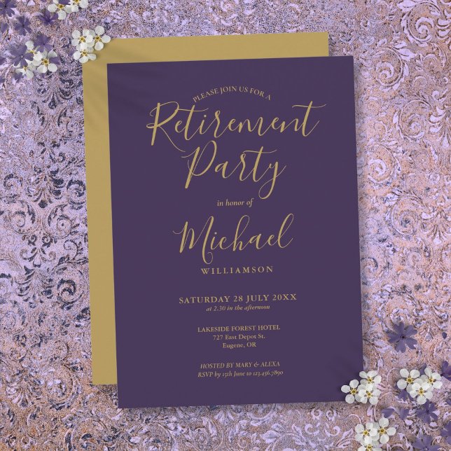 Invitation Fête de retraite élégante violette et or avec écri (Elegant Purple And Gold Script Retirement Party Invitation)