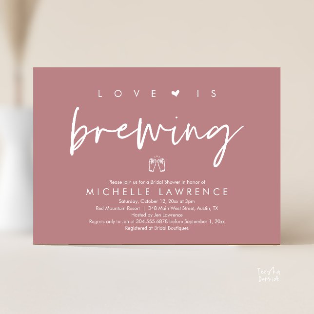 Invitation Fête des mariées de fête de la bière, l'amour bras (Beer Party Bridal Shower, Love is brewing Invitation card modern romance dusty rose pink)