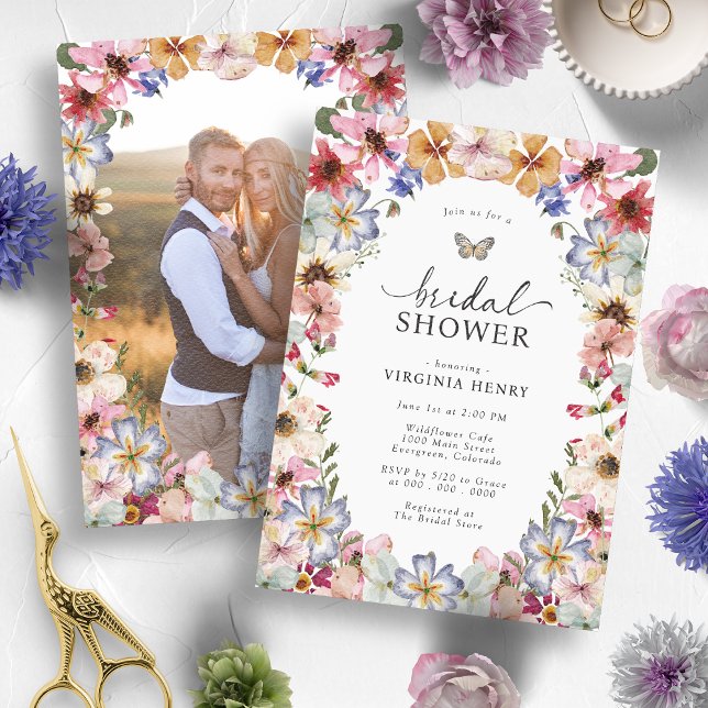 Invitation Fête des mariées fleur sauvage (Colorful Boho Wildflower Bridal Shower Invitation with Engagement Photo by Painted Papery
)