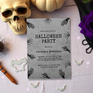 Invitation Fête d'Halloween aux mains de squelette gothiques