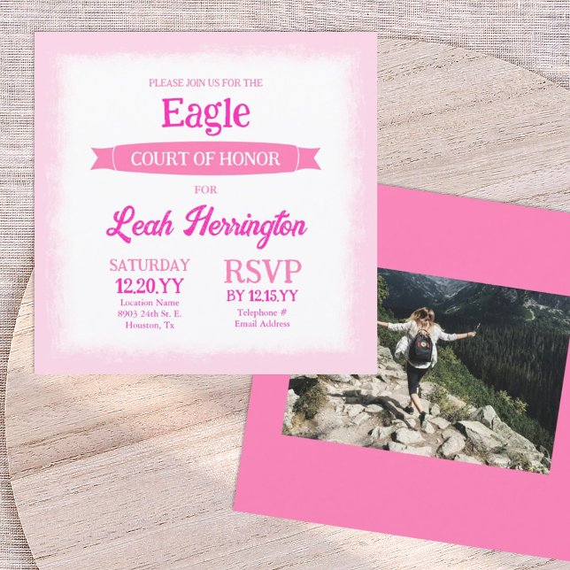 Invitation Fête d'honneur de l'aigle rose et blanc (Pink eagle scout court of honor photo invitation with decorative banner ribbon, square announcement)