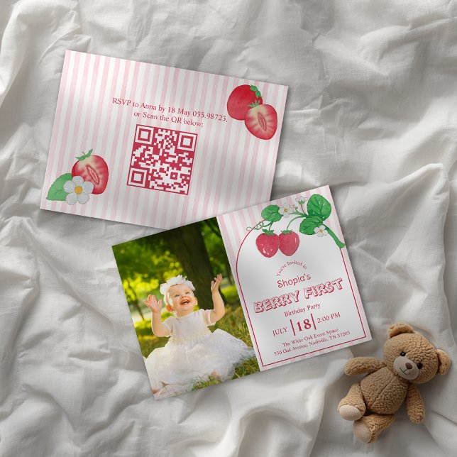 Invitation Fête du premier anniversaire de la fraise rose ray (Créateur téléchargé)
