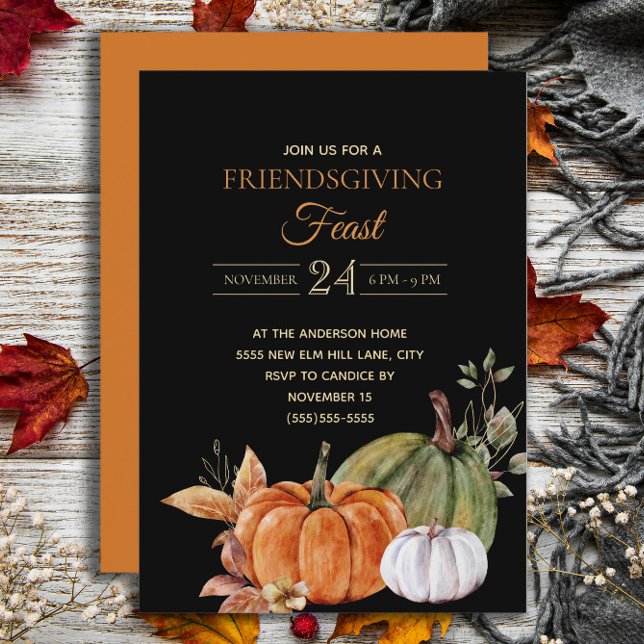 Invitation Fête Friendsgiving citrouilles noires   (Elegant orange and white pumpkins on black Friendsgiving Feast invitation)