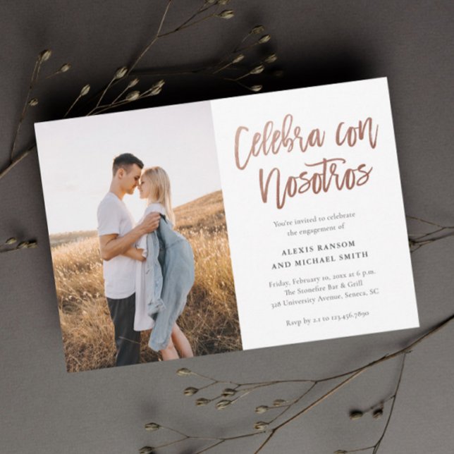 Invitation Fête moderne Celebra con Nosotros Photo Engagement (Spanish 2 photo engagement party invitation with modern rose gold celebrate with us typography.)