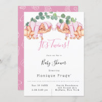 Fille enfantine sur le bras de maman C’est un Baby