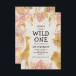 Invitation Filles 1er anniversaire Pink Ecru Safari<br><div class="desc">Cette invitation à la fête d'anniversaire de la fille "sauvage" du safari dans la jungle présente des animaux à fausse feuille d'or (girafe, lion et singes), du feuillage de la jungle dorée et rose, et un arrosage de confettis d'or sur un arrière - plan écrémé. Ajoutez le nom de la...</div>