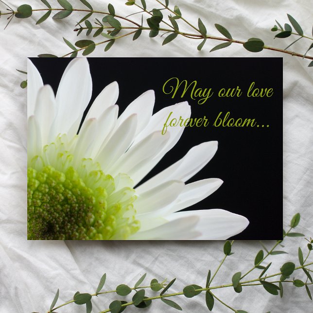 Invitation Fleur marguerite blanche sur Mariage noir (Invite guests to your marriage ceremony with the pretty White Daisy on Black Wedding Invitation.)