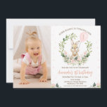 Invitation Fleur rose de couronne Photo Un lapin 1er annivers<br><div class="desc">Wreath Pink Floral Photo Un lapin 1er Anniversaire Invitation Sweet some bunny tourne l'invitation de 1er anniversaire d'une fille avec une couronne de fleurs roses et de feuillage, mignonette lapin furry, ballon rose et votre petite fille photo. Ce modèle est entièrement modifiable pour pouvoir être utilisé pour n'importe quel âge....</div>