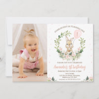 Fleur rose de couronne Photo Un lapin 1er annivers