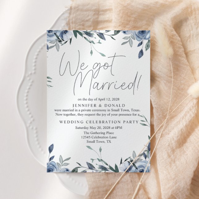 Invitation Fleurs Bleu Poussiéreux Mariage Juste Marié (Créateur téléchargé)