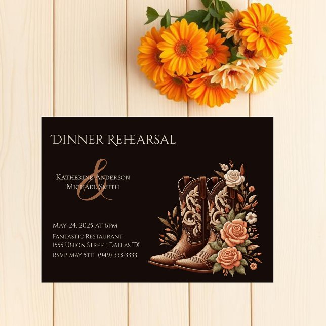 Invitation Fleurs de l'Ouest du pays avec bottes de cowboy (Country Western-Flowers with Cowboy Boots-Wedding Dinner Rehearsal Dark Invitation)
