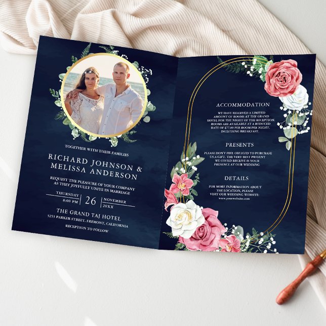 Invitation Fleurs de roses roses Code QR de photo bleu marine (Créateur téléchargé)
