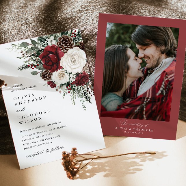 Invitation Fleurs d'hiver de Bourgogne Photo Fond de mariage (Burgundy winter floral photo wedding invitation with photo back elegant holiday invitation)