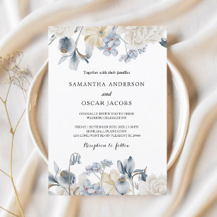 Invitation Fleurs Élégantes Bleues et Blanches d'Hiver