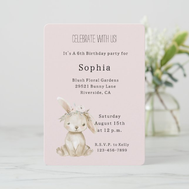 Invitation Fleurs Rose Pâle Lapin Anniversaire (Debout devant)