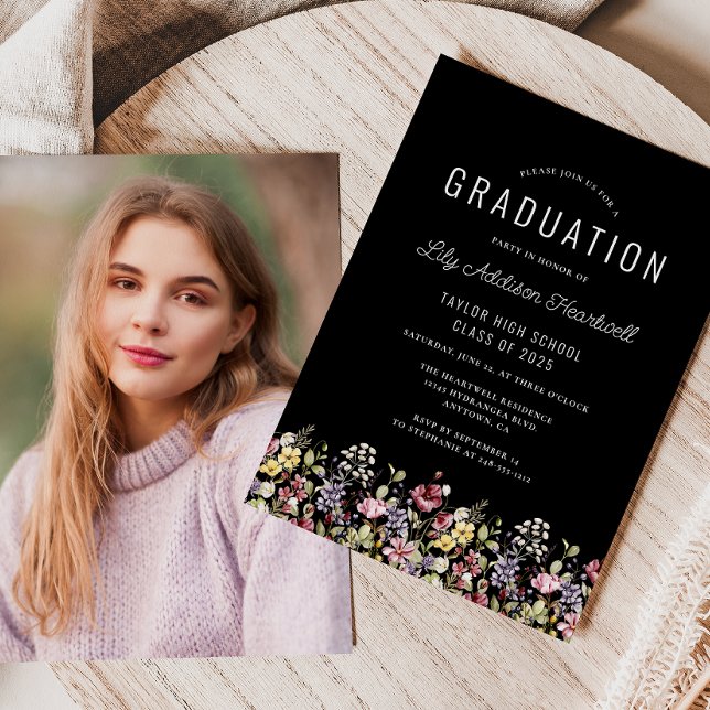 Invitation Fleurs sauvages boho Photo noire Diplômé (Créateur téléchargé)