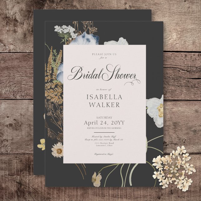 Invitation Fleurs sauvages rustiques sur la Fête des mariées  (Rustic Wildflowers on Charcoal Bridal Shower Invitation)