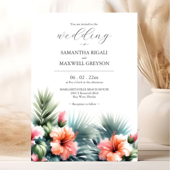 Invitation Fleurs tropicales et verdure à l'aquarelle pour ma (Tropical wedding invitations feature watercolor hibiscus flower in orange and pink with palm leaves.)