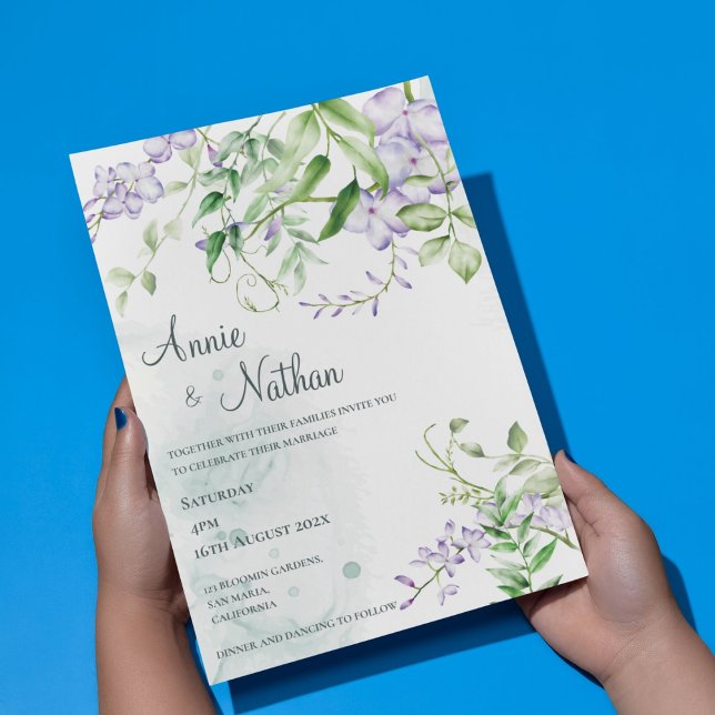 Invitation Fleurs violettes chic Feuilles verts Mariage flora (Chic Purple Flowers Green Leaves Floral Wedding Invitation)