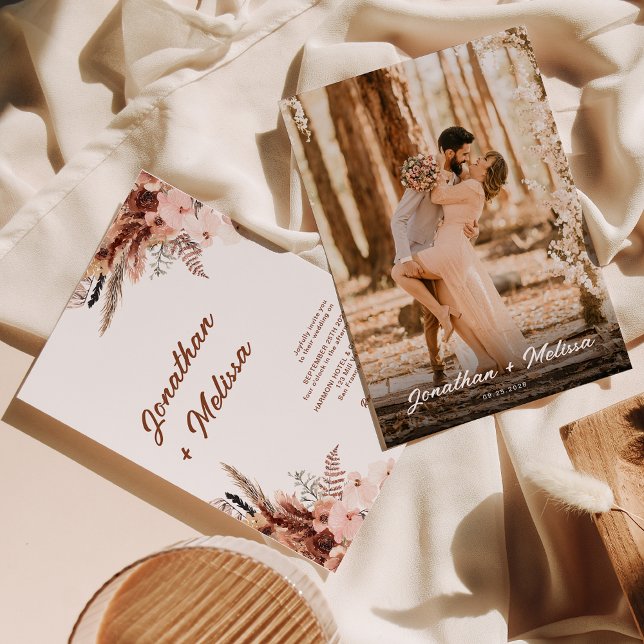 Invitation Floral Pampas Rust Terracotta Script Photo Mariage (Créateur téléchargé)