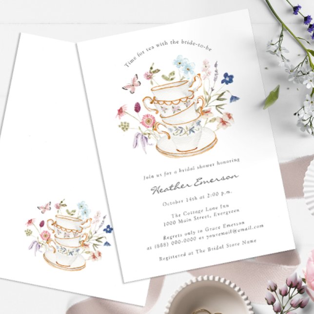 Invitation Florale pour un Thé de Mariage (Wildflower Tea Party Bridal Shower Wedding Invitation with Butterfly by Painted Paperie)