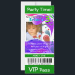 Invitation Fun Kids VIP Pass Événement Billet Photo Party (ve<br><div class="desc">Cette invitation à la fête d'anniversaire "Fun Kids VIP", colorée et joyeuse, est entièrement personnalisable pour que vous puissiez insérer votre propre texte et votre propre photo. Le billet de fête "Fun Kids VIP" est un dessin original de Cheryl Daniels © 2011 et correspond à l'autocollant du Fun Kids VIP...</div>