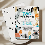 Invitation Funny Blue Bad Two The Bone Dogs 2e anniversaire<br><div class="desc">Funny Blue Bad Two The Bone Dogs 2nd Birthday Invitation mignonne et drôle dessin animé comme thème chien 2nd anniversaire invitation avec divers chiens,  quelques ballons,  casquettes de fête et une illustration osseuse. Le dos est orné d'un motif de pattes noir et blanc.</div>