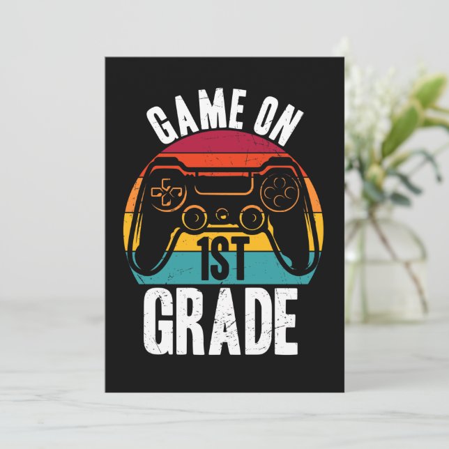 Invitation GAME ON 1st Grade Video Game School Student (Debout devant)