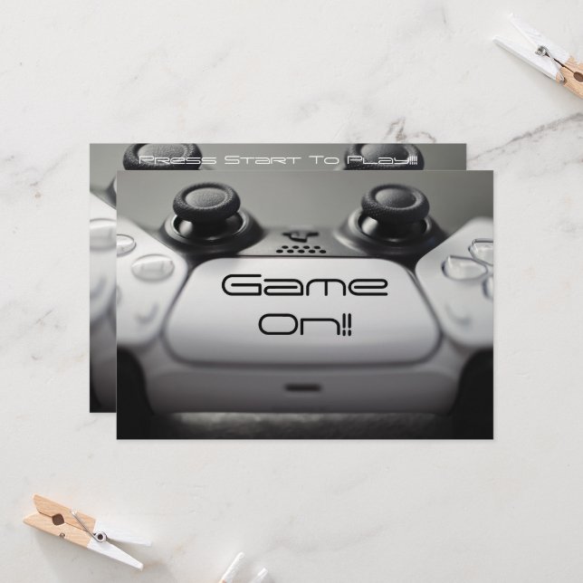 Invitation "Game ON!!" Fête PlayStation (Devant/Arrière en situation)